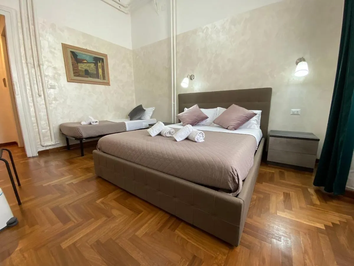 Cavour 44616 Apartamento Roma Itália