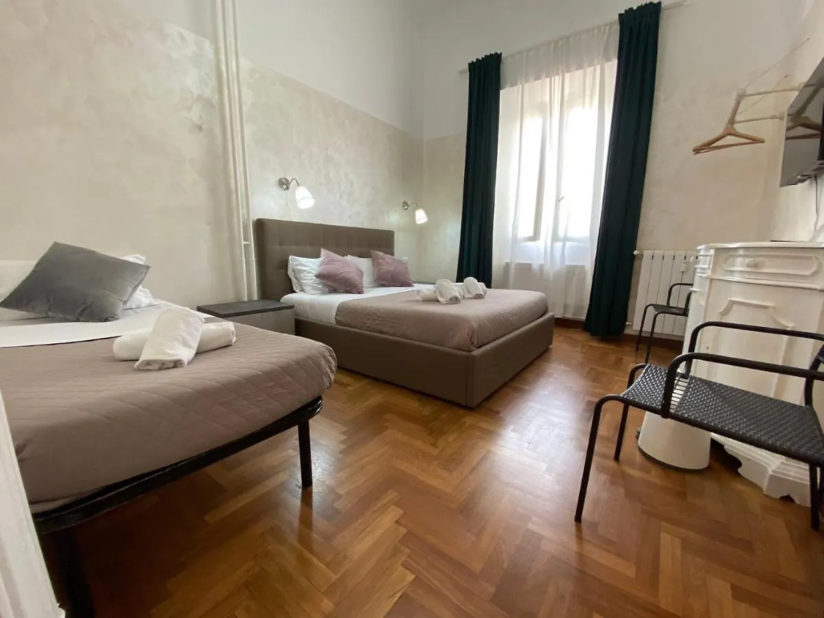 Cavour 44616 Apartamento Roma