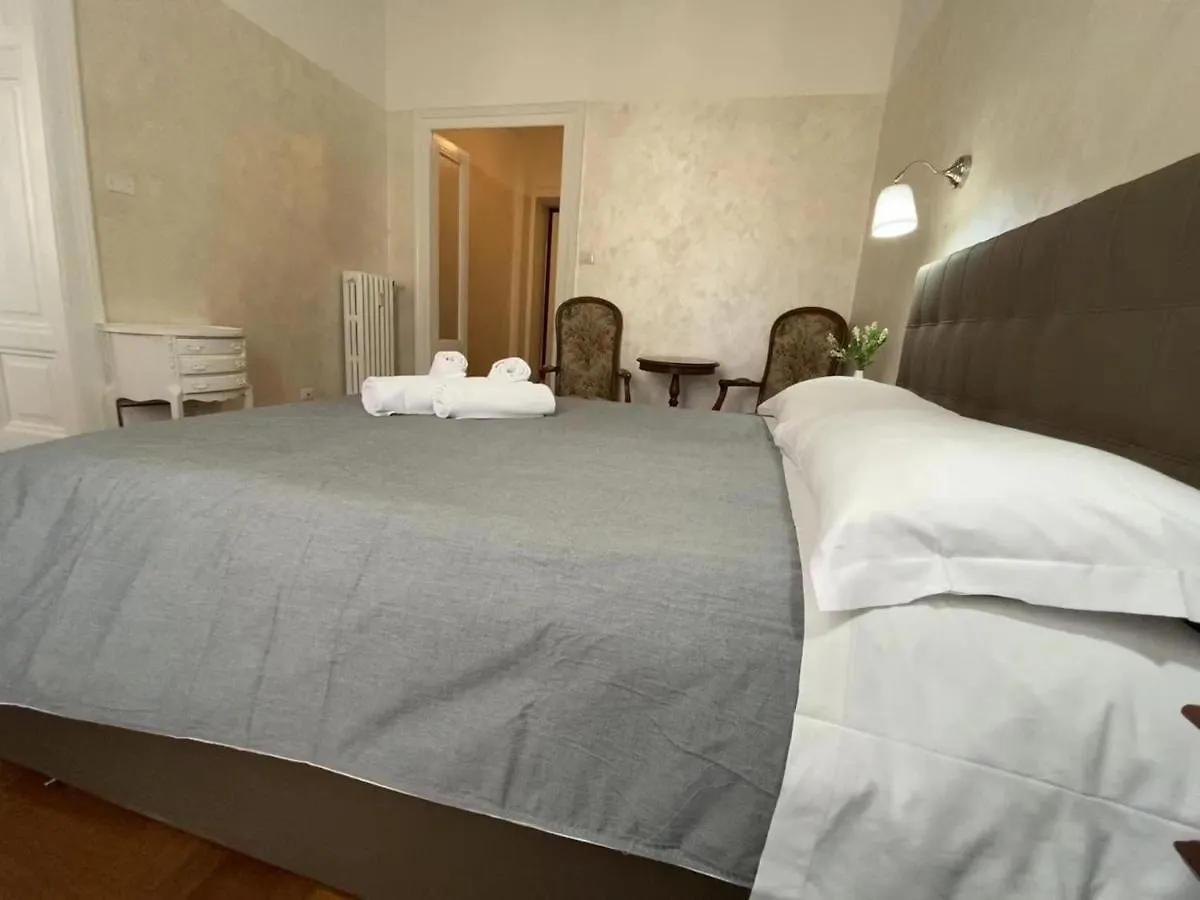 Cavour 44616 Apartment Rome