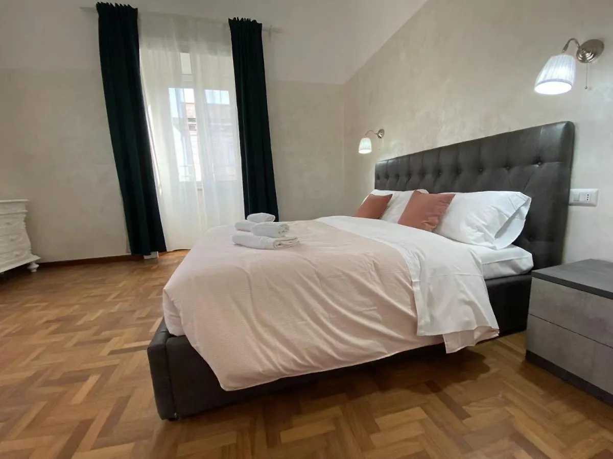 Cavour 44616 Apartment Rome
